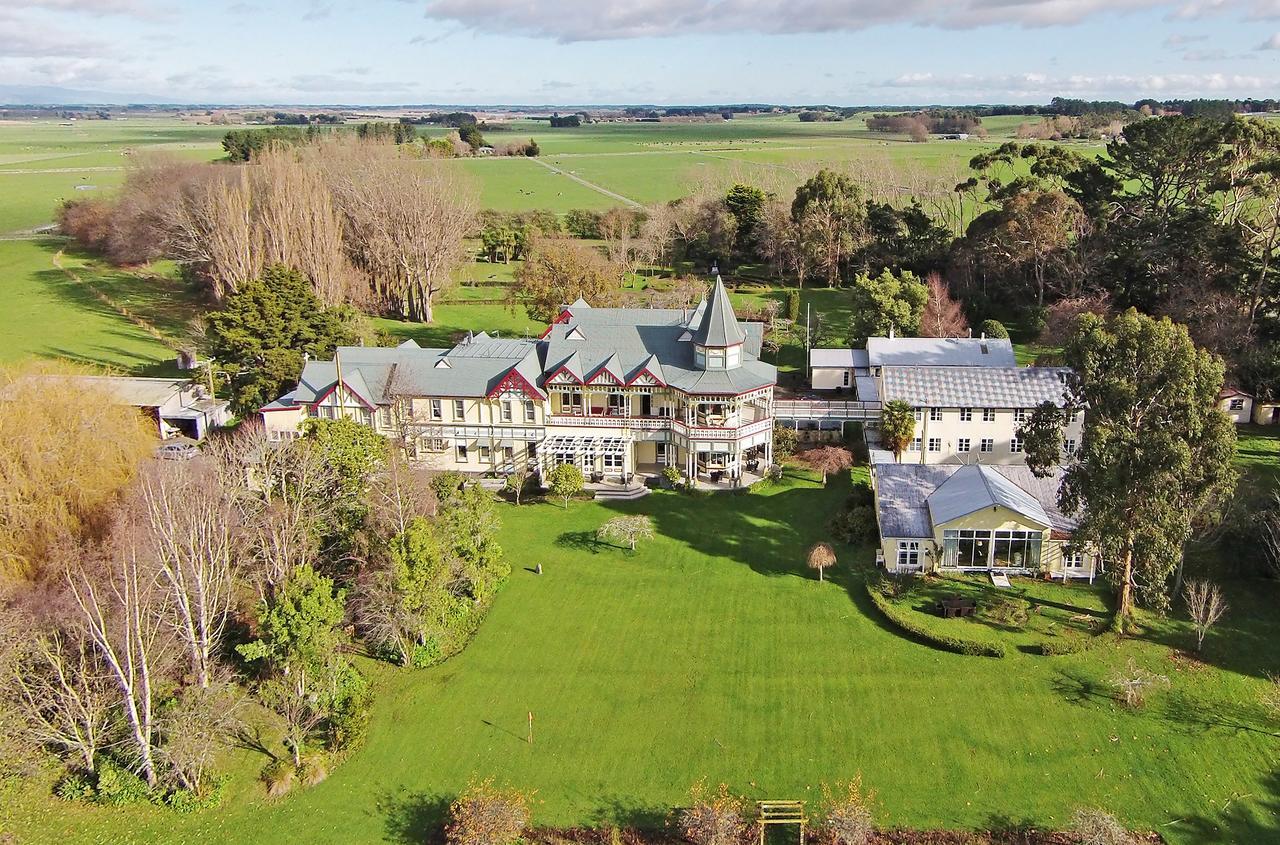 Highden Manor Estate Hotell Palmerston North Exteriör bild