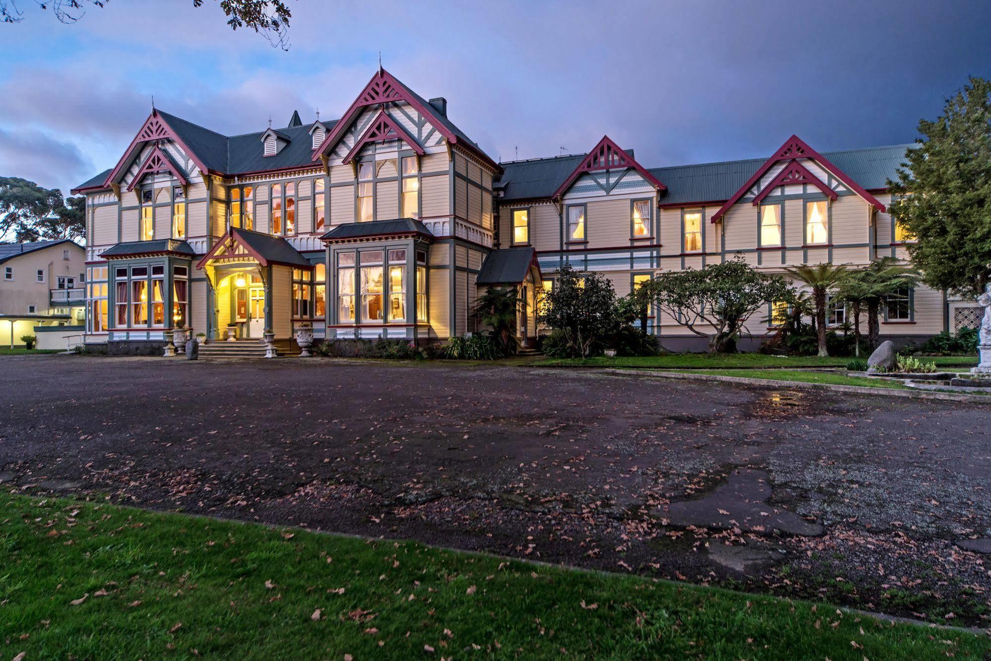 Highden Manor Estate Hotell Palmerston North Exteriör bild