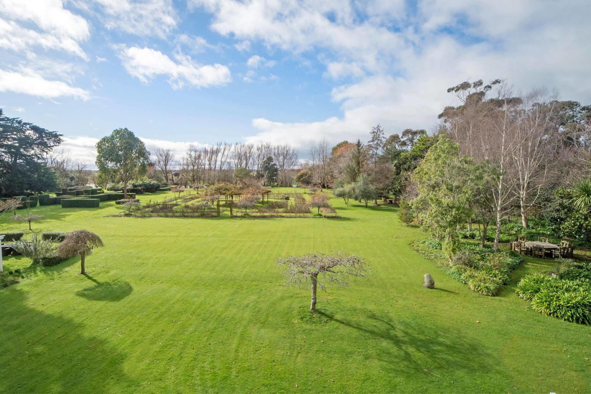Highden Manor Estate Hotell Palmerston North Exteriör bild