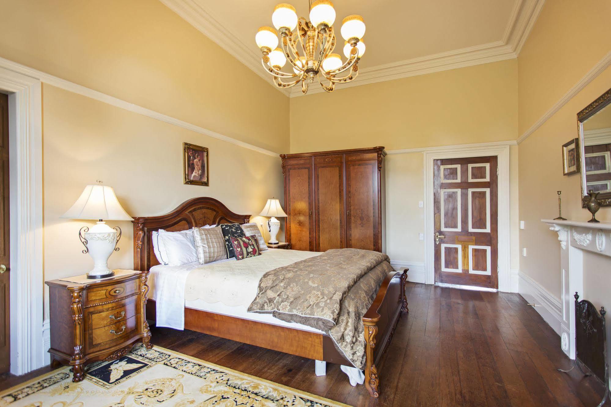 Highden Manor Estate Hotell Palmerston North Exteriör bild
